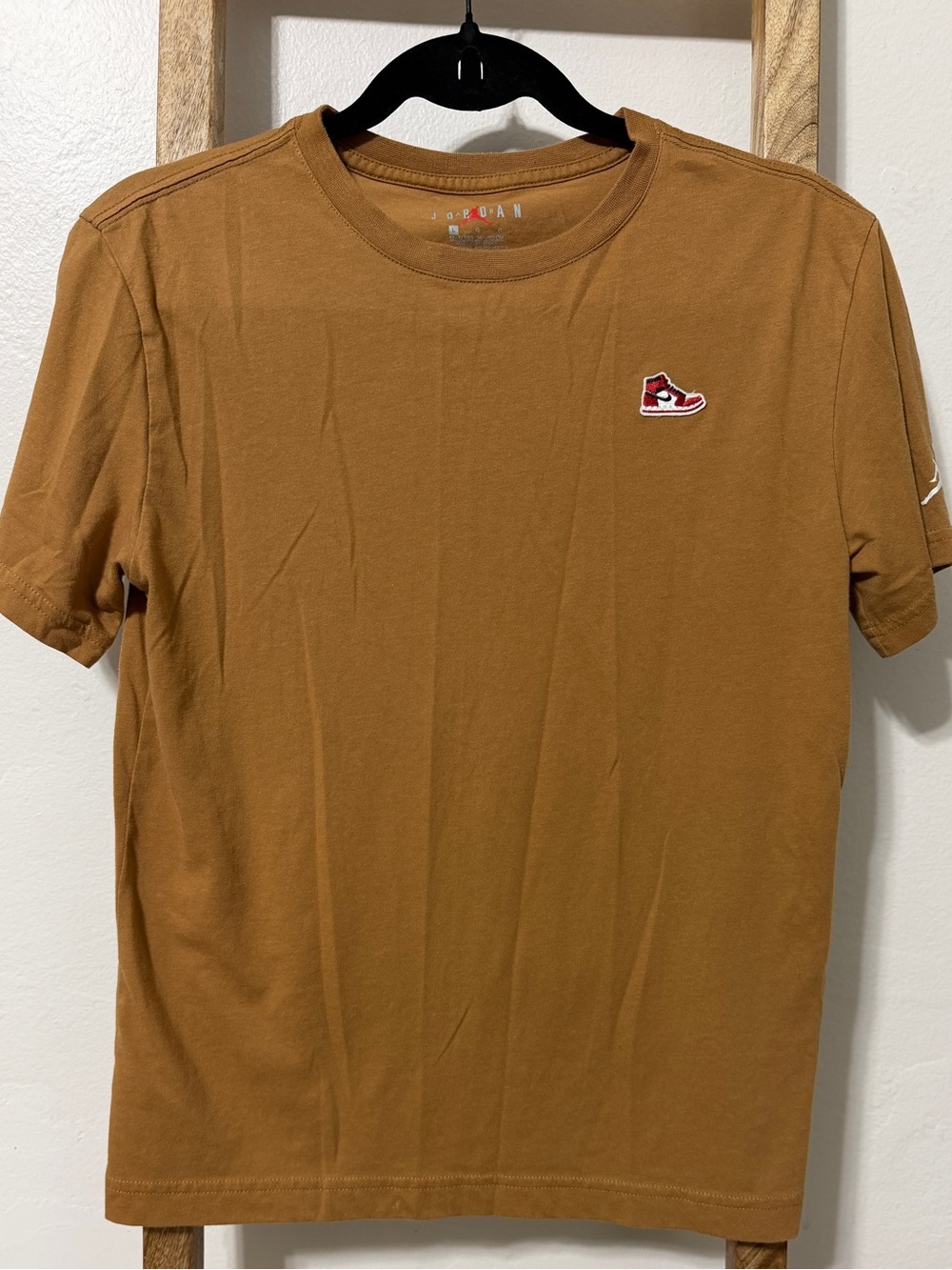 Jordan Short Sleeve Tee in Brown with Red Patch